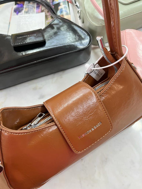 Women Simple Patent Underarm Hangbag